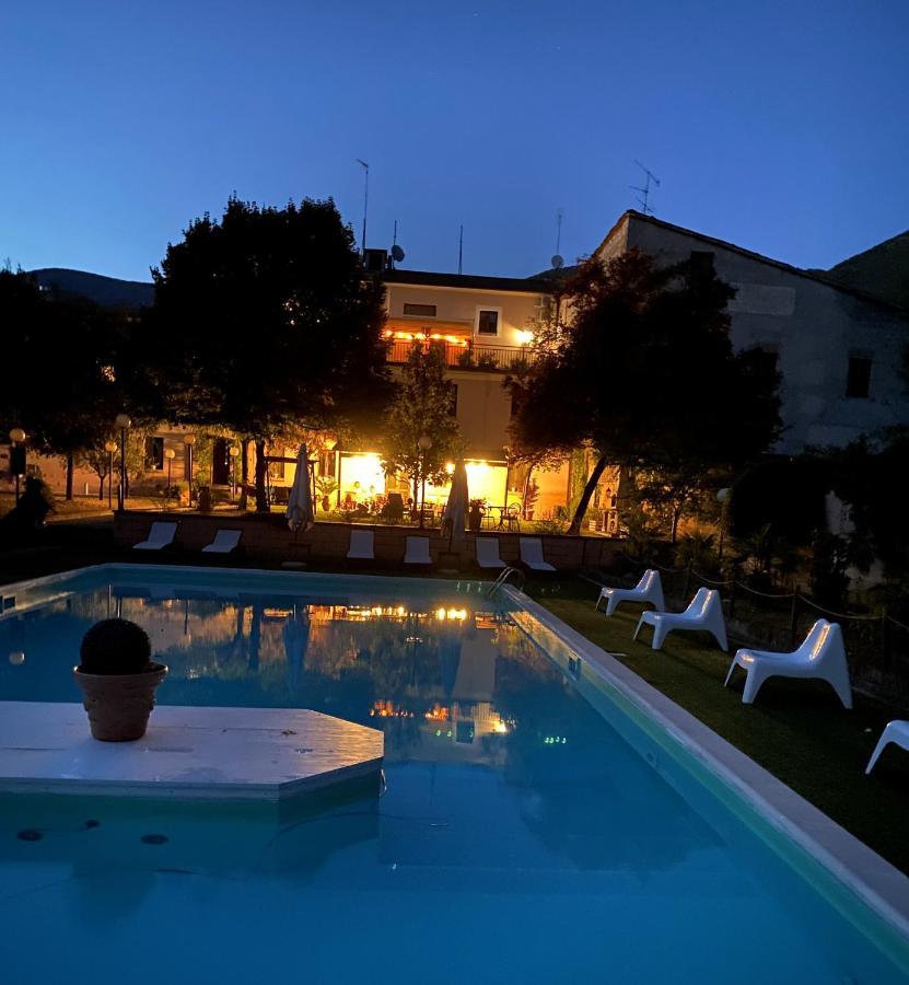 Hotel Borgo Antico Fabriano Extérieur photo