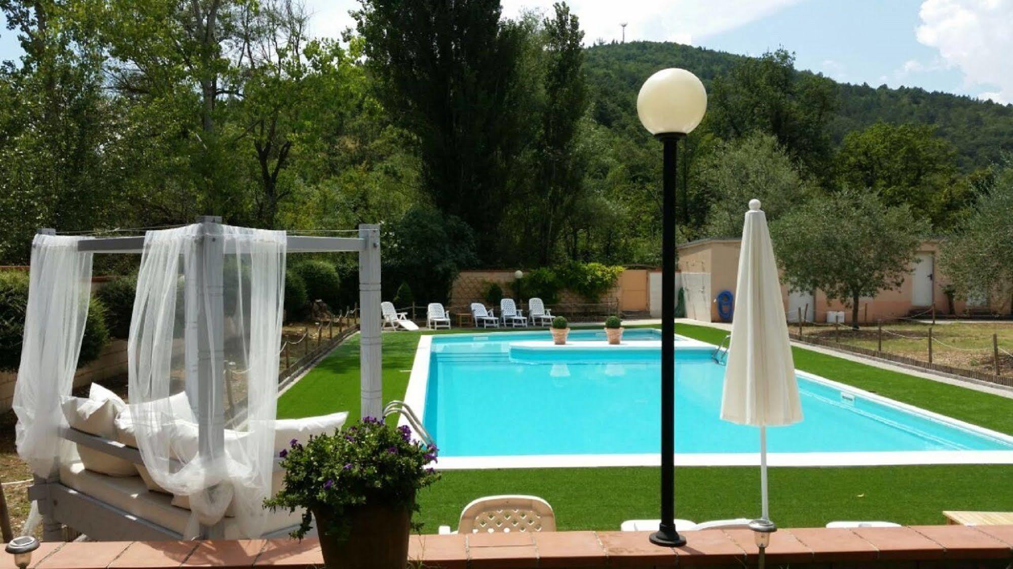 Hotel Borgo Antico Fabriano Extérieur photo