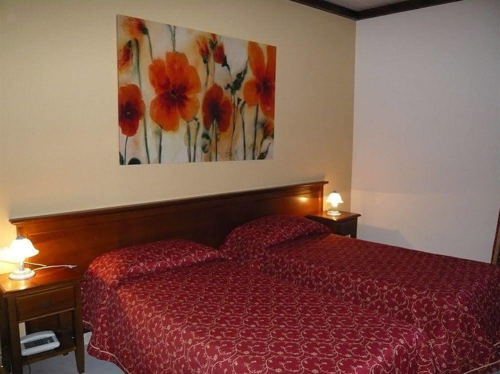 Hotel Borgo Antico Fabriano Extérieur photo