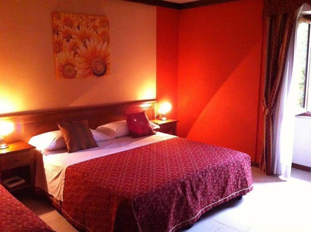 Hotel Borgo Antico Fabriano Extérieur photo