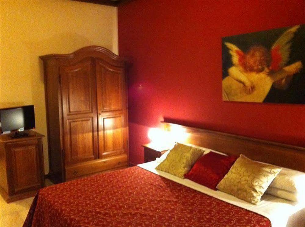 Hotel Borgo Antico Fabriano Extérieur photo